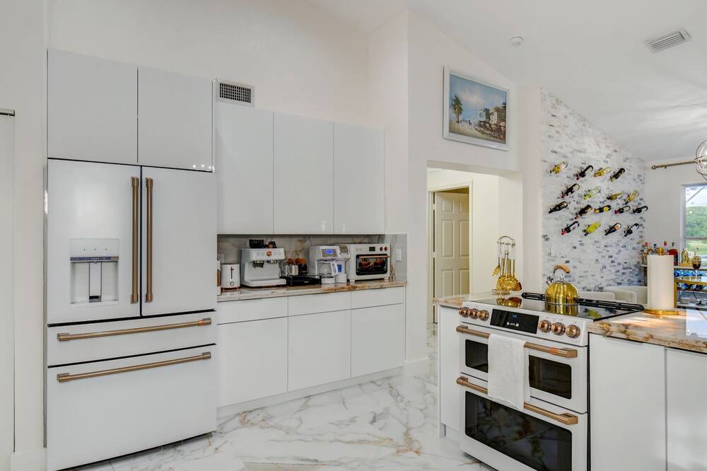 Photo of Kitchen in Greenview Shores