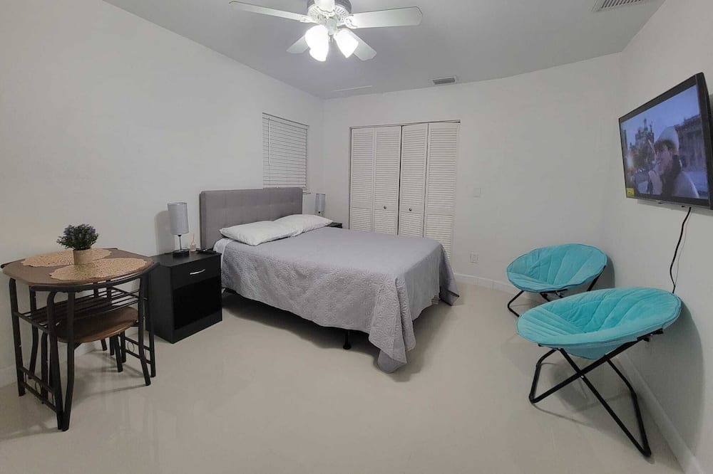 Photo of Bedroom in Golden Gate