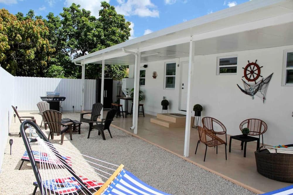 Photo of Outdoor in Tamiami