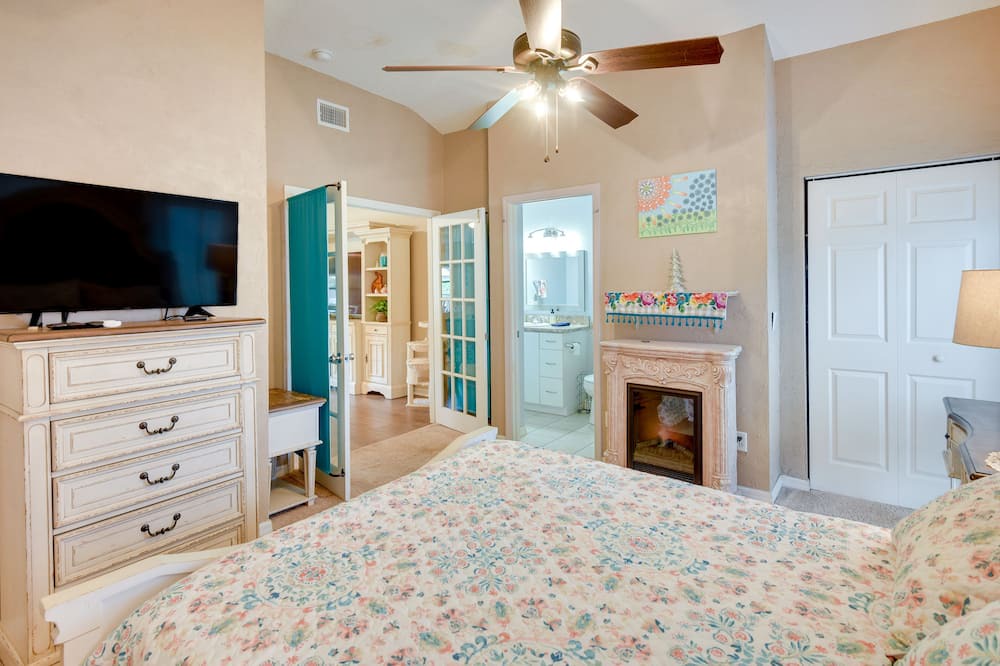 Photo of Bedroom in Florida Shores