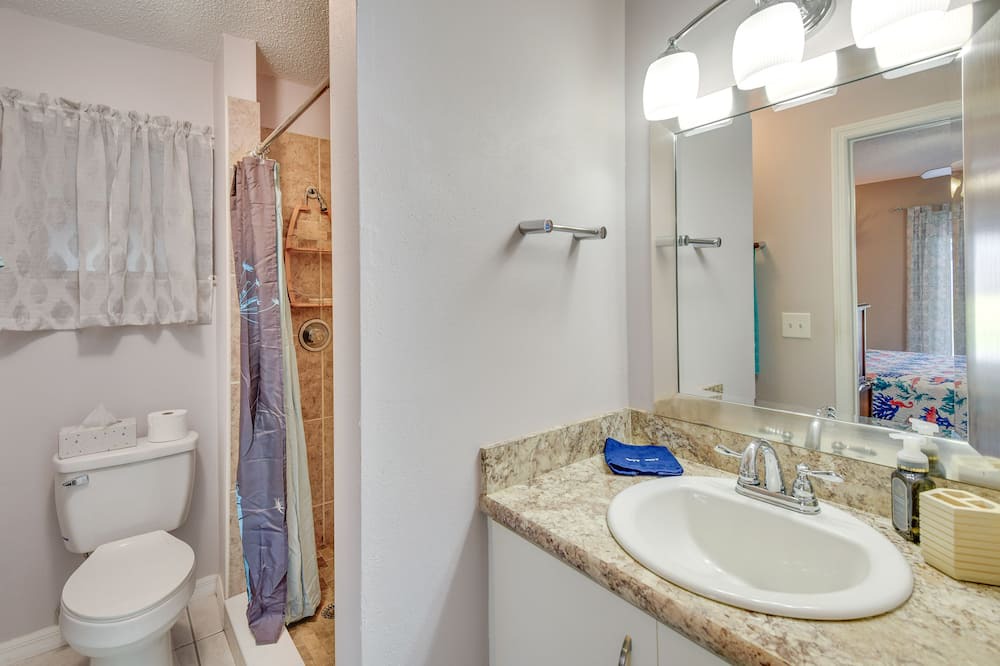 Photo of Bathroom in Florida Shores
