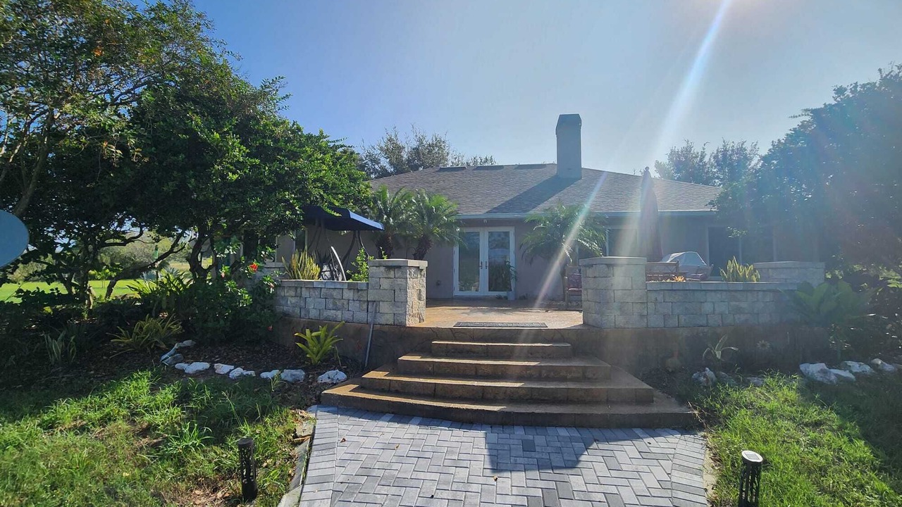 Photo of Outdoor in Groveland