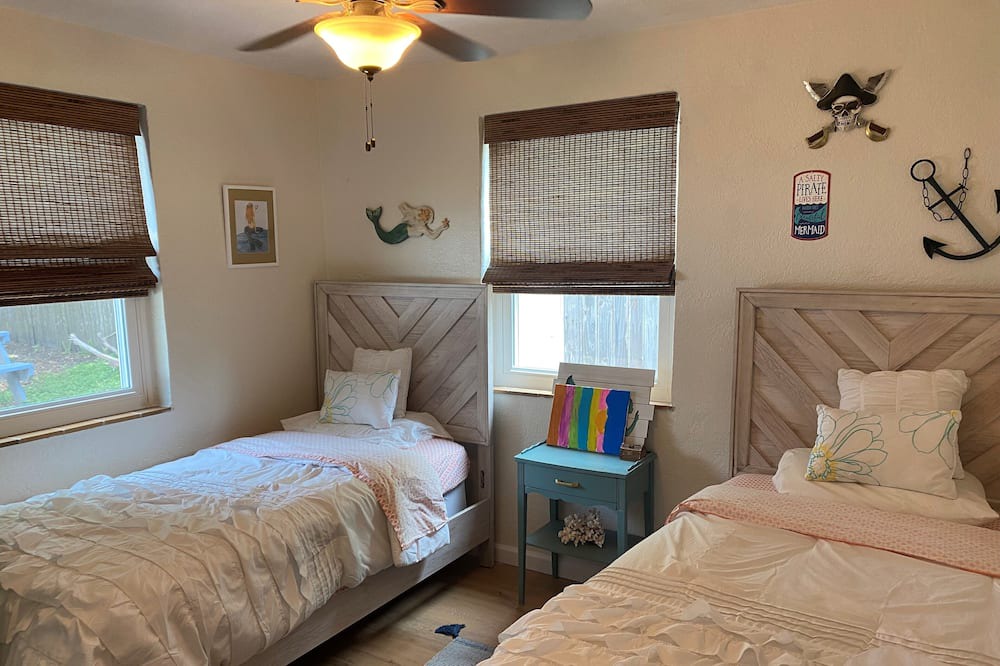 Photo of Bedroom in Holland By The Sea