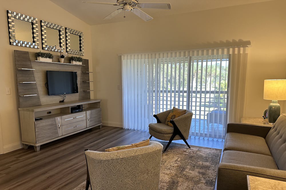 Photo of Livingroom in Laurel