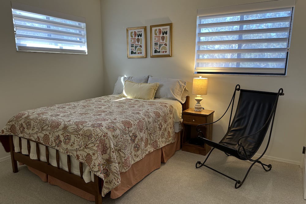 Photo of Bedroom in Laurel