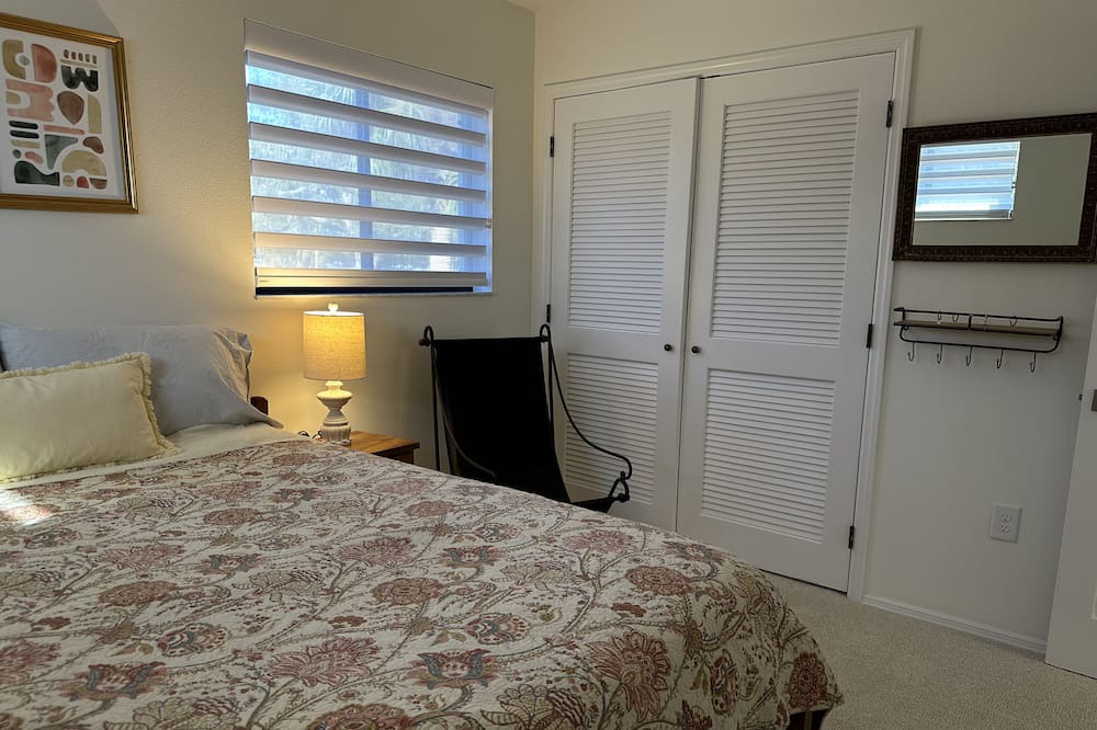 Photo of Bedroom in Laurel