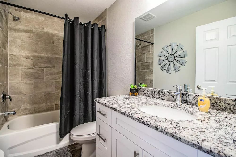 Photo of Bathroom in Bartow
