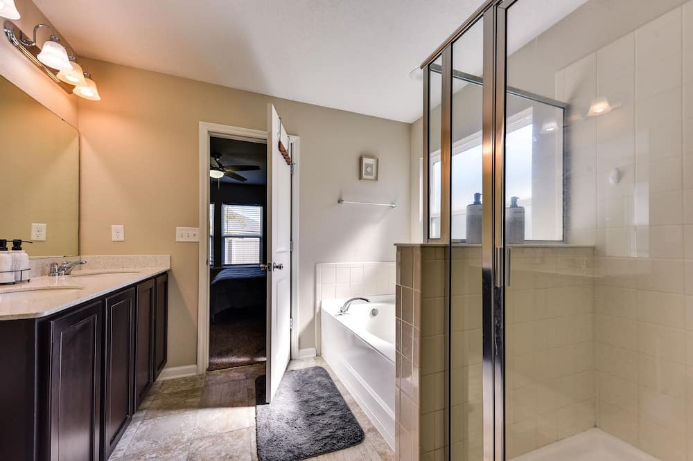 Photo of Bathroom in Yulee