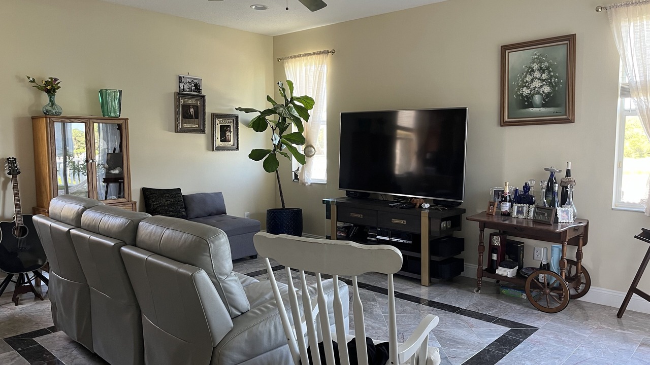Photo of Livingroom in County Line Coalition