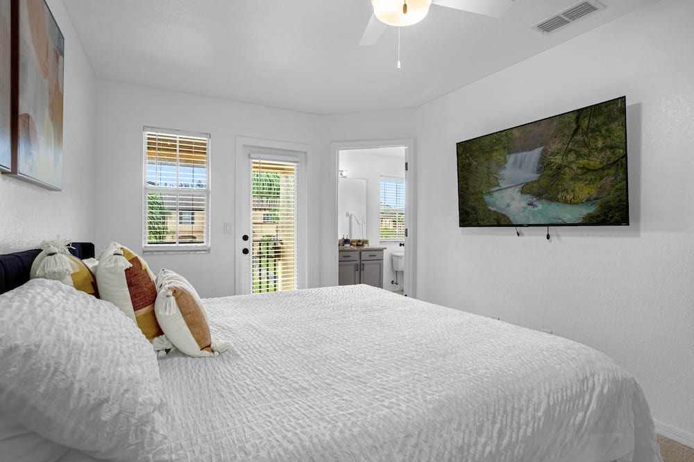 Photo of Bedroom in Regal Palms