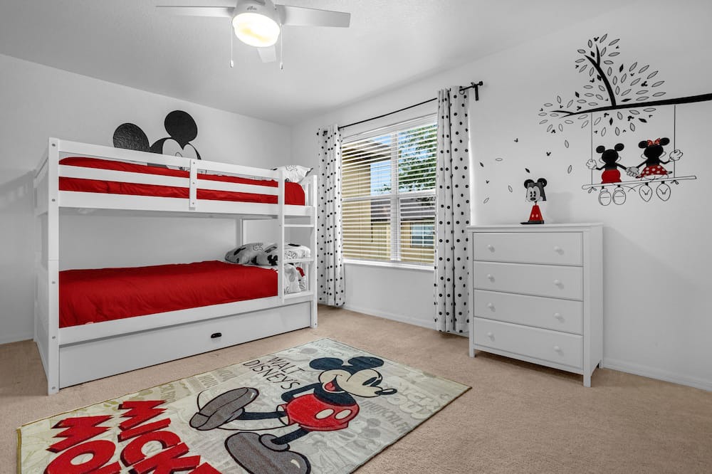 Photo of Bedroom in Regal Palms