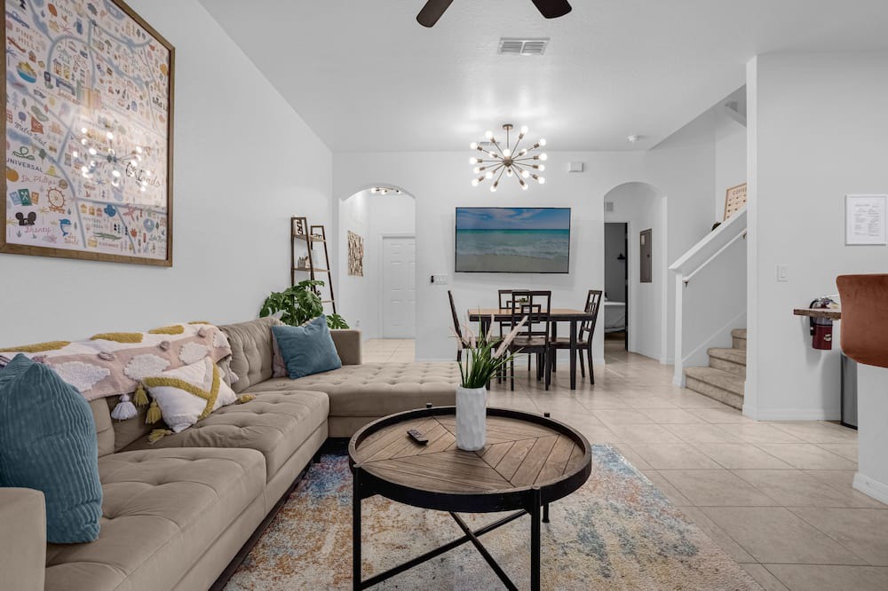 Photo of Livingroom in Regal Palms