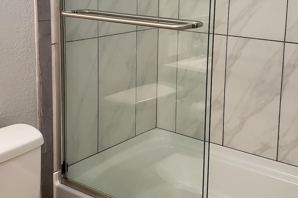 Photo of Bathroom in Candler