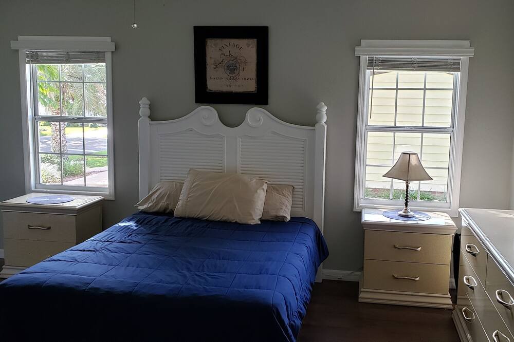 Photo of Bedroom in Candler