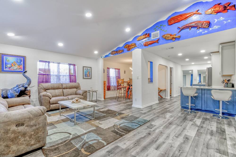 Photo of Bedroom in United Central