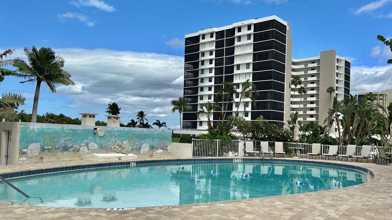 Photo of Outdoor in Vanderbilt Beach