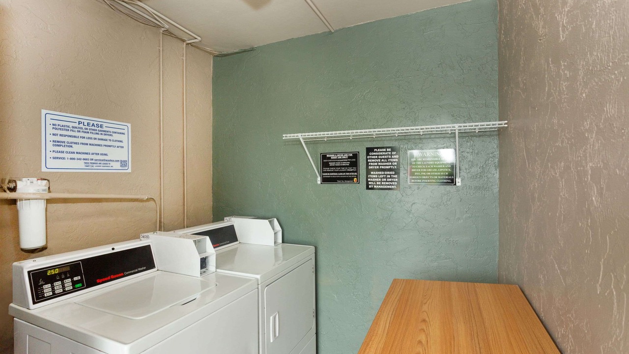 Photo of Bedroom in Trailer Estates