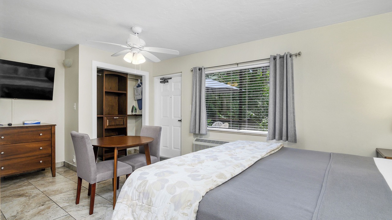 Photo of Bedroom in Palm River Estates