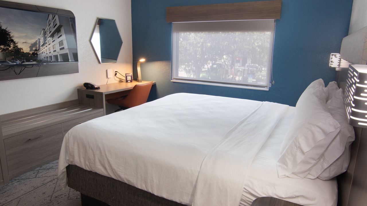 Photo of Bedroom in Davie