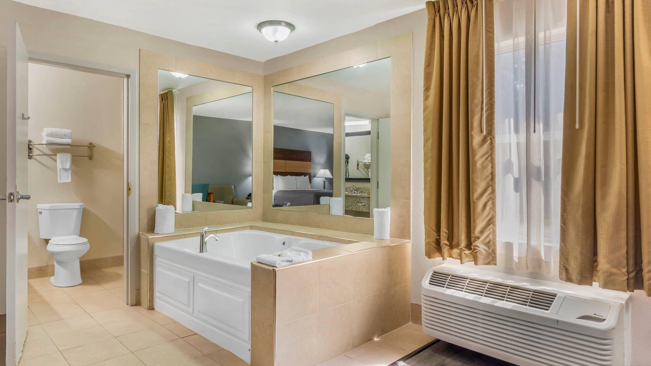 Photo of Bedroom in Loganville