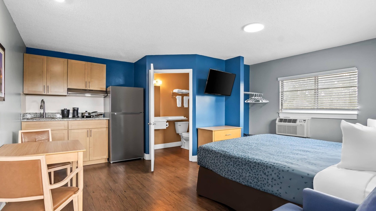 Photo of Bedroom in Stuart