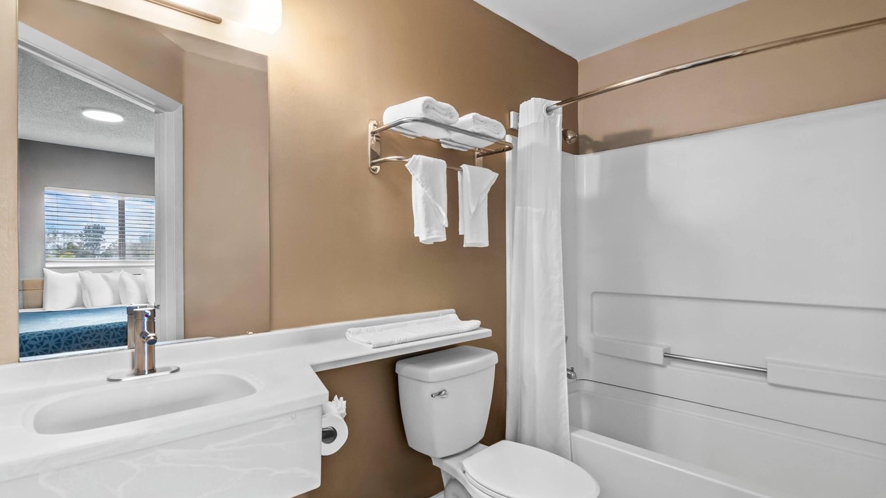 Photo of Bedroom in Stuart