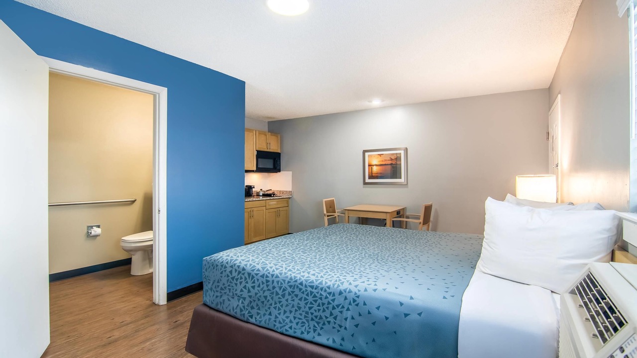 Photo of Bedroom in Stuart