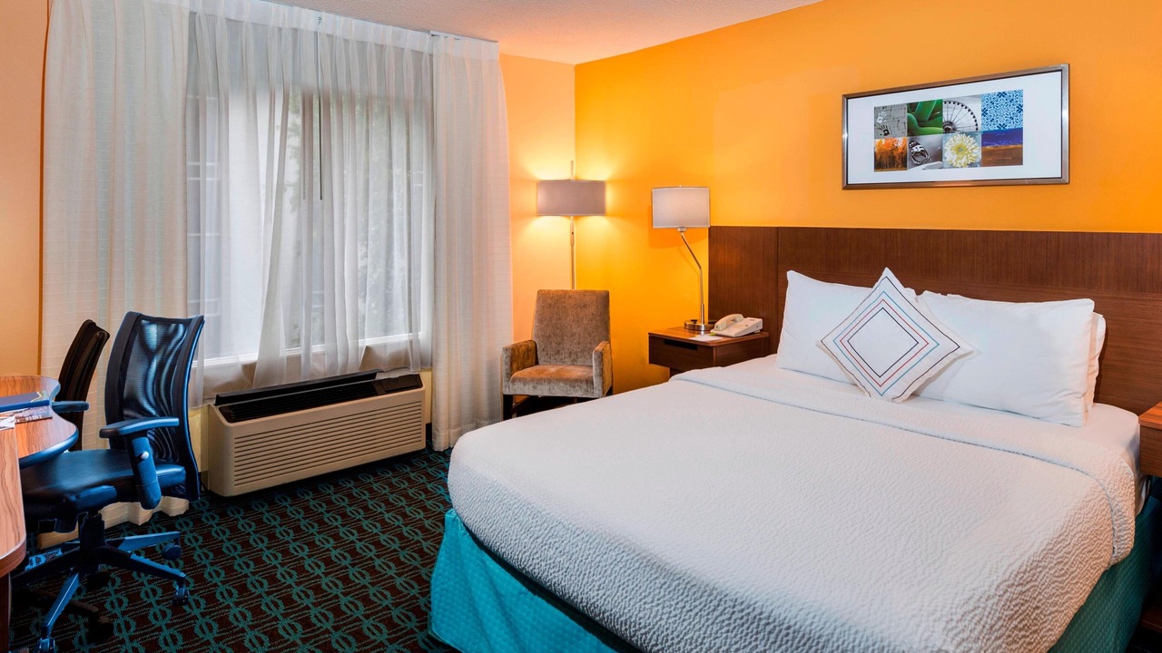 Photo of Bedroom in Buckhead Village