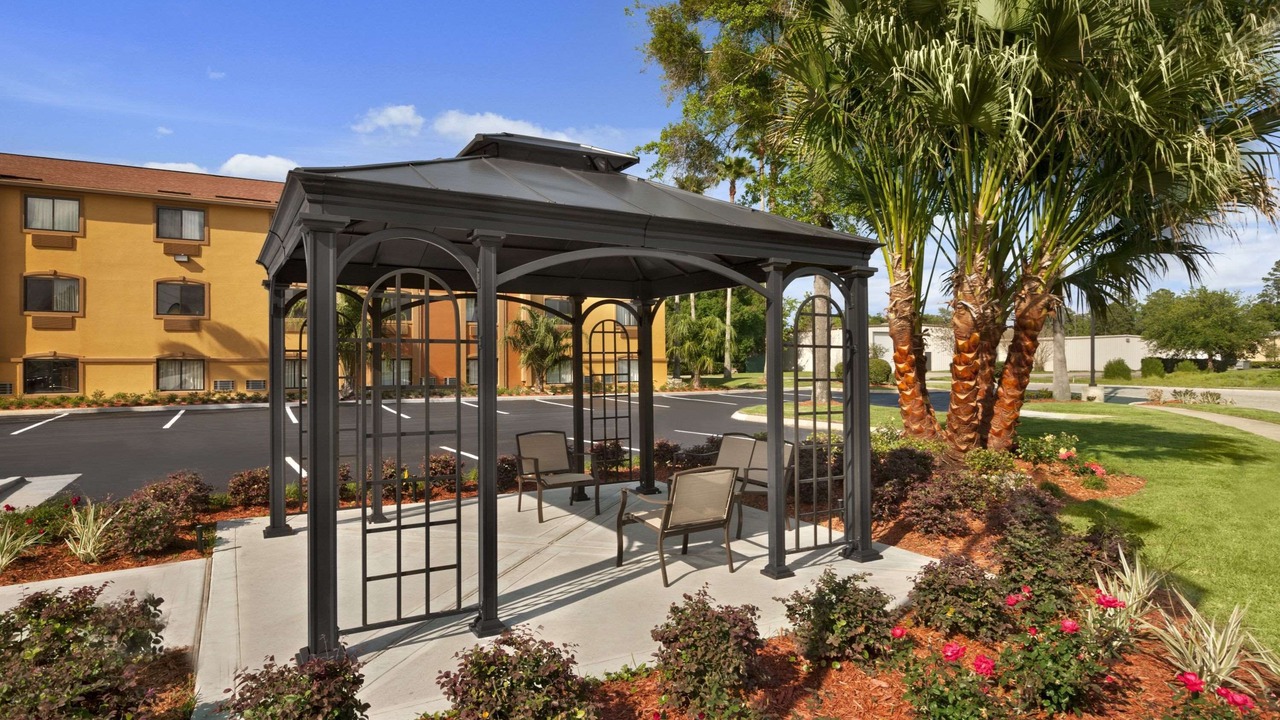 Photo of Buildings in Orange Park
