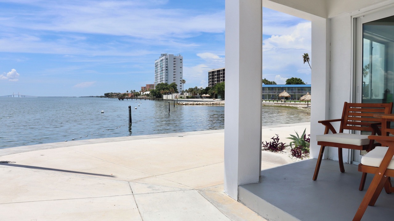 Photo of Bedroom in Pinellas Point