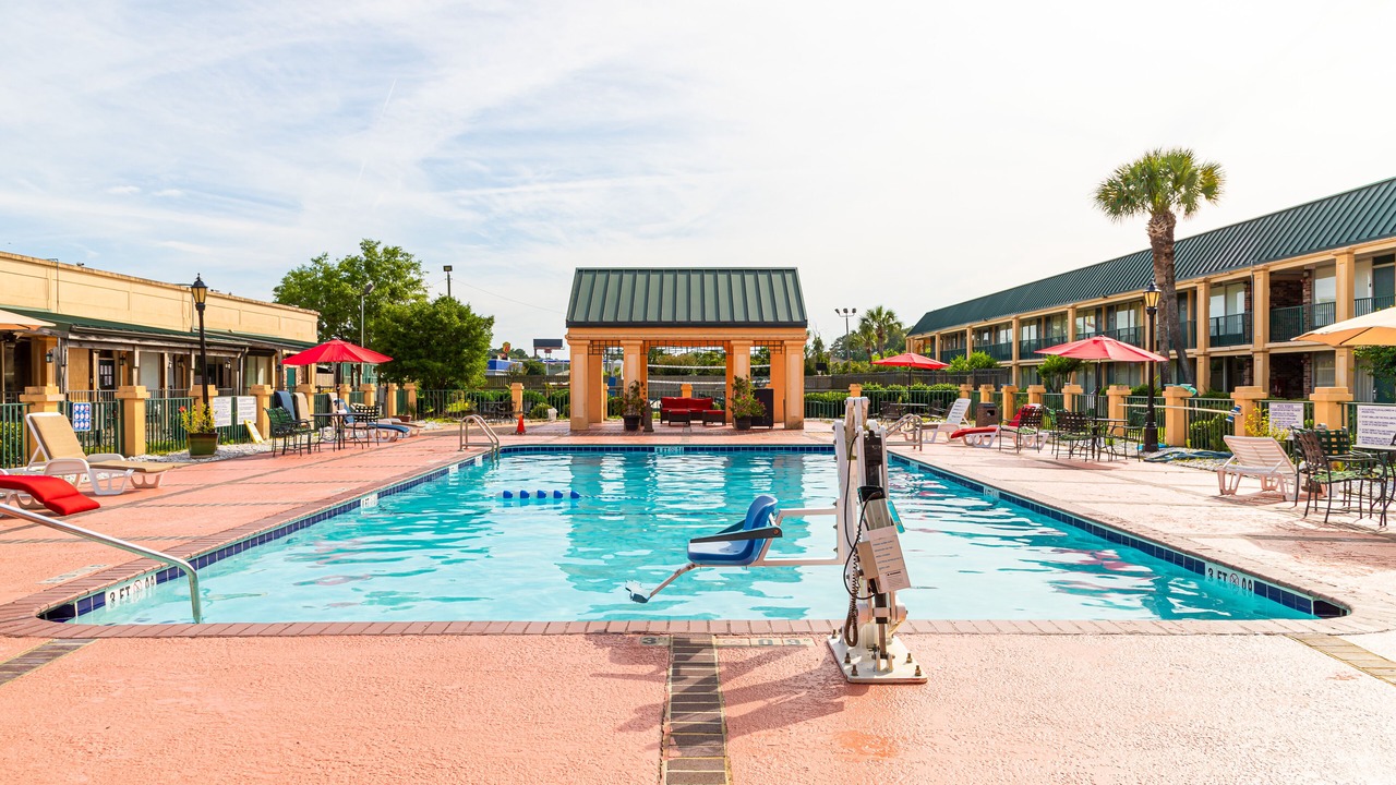 Photo of Outdoor in Richmond Hill