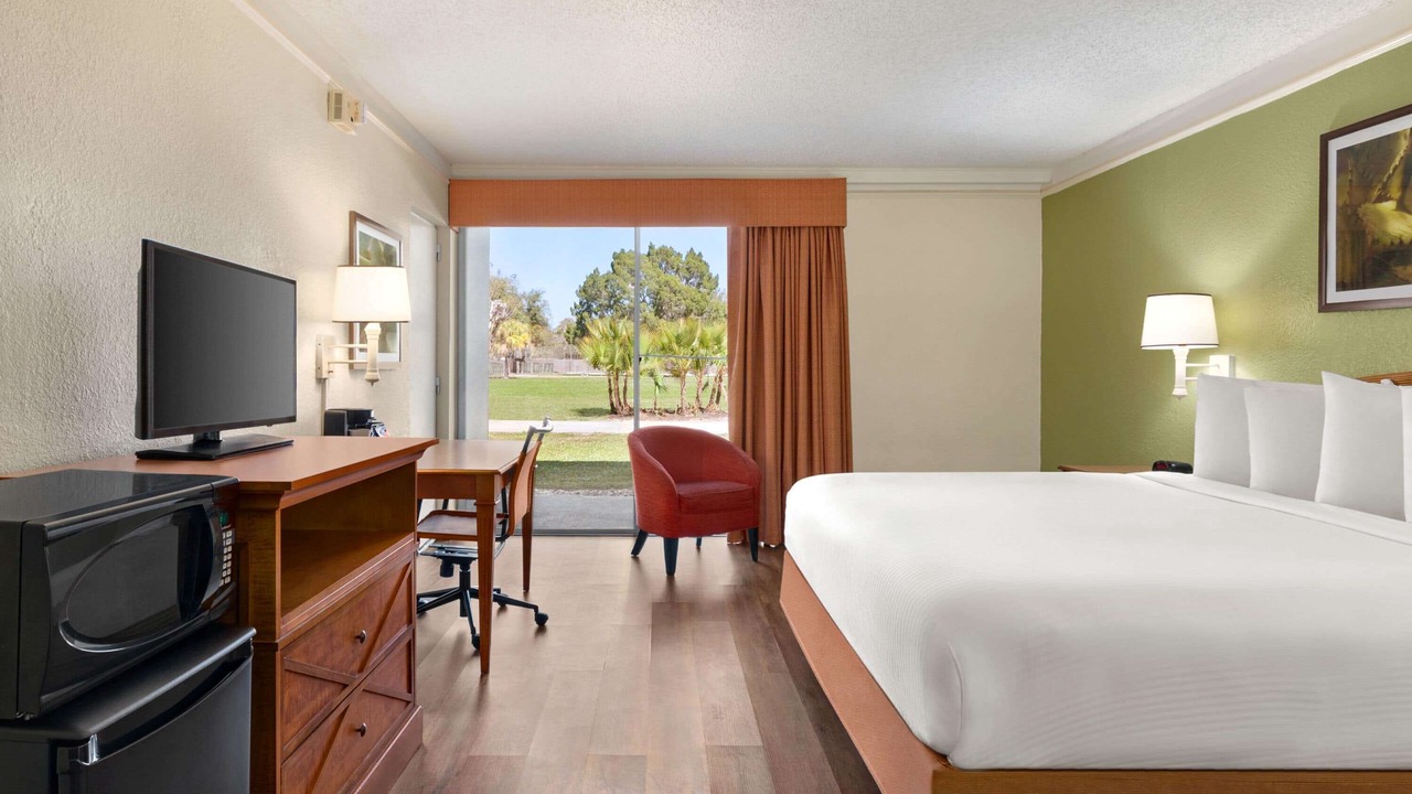 Photo of Bedroom in Daytona Beach