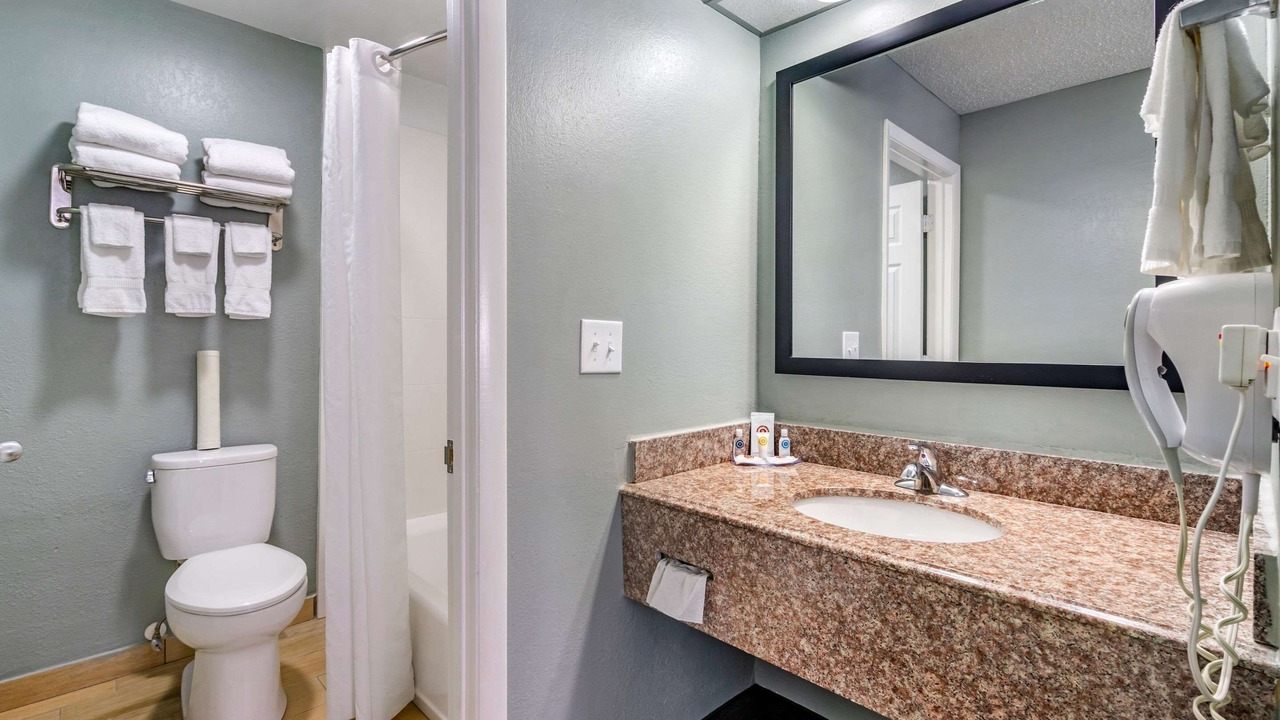 Photo of Bathroom in Sun City Center