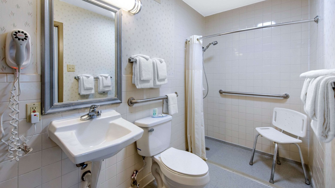 Photo of Bathroom in Brooksville