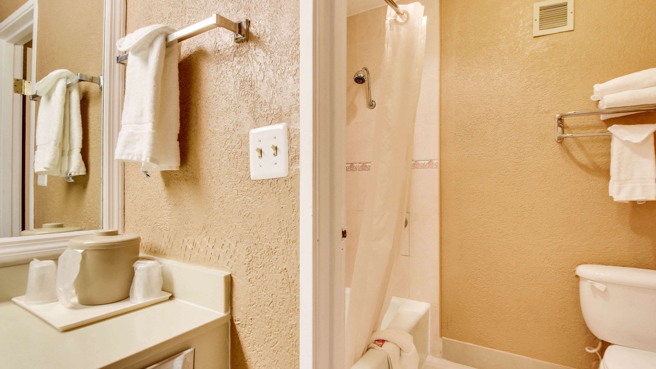 Photo of Bedroom in Temple Crest