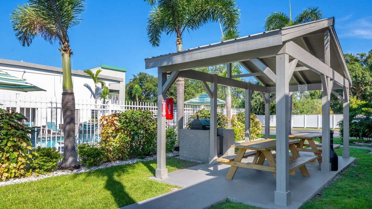 Photo of Outdoor in Bayshore Gardens
