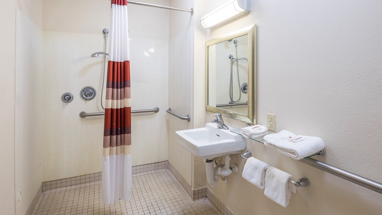 Photo of Bathroom in Doctors Inlet