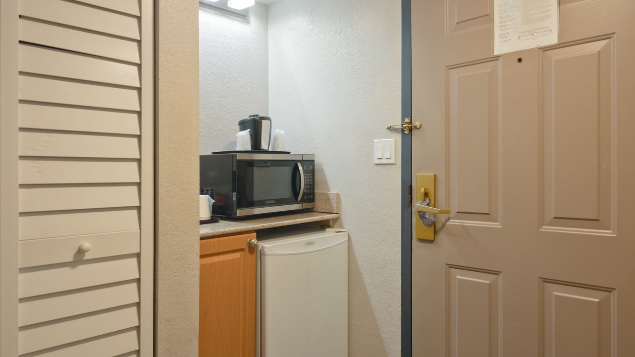 Photo of Bedroom in Ludlam