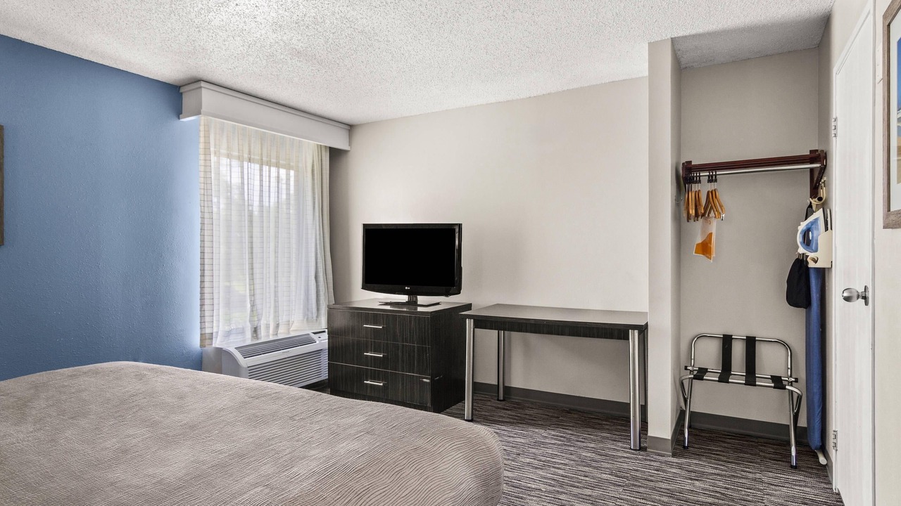 Photo of Bedroom in Orange Park