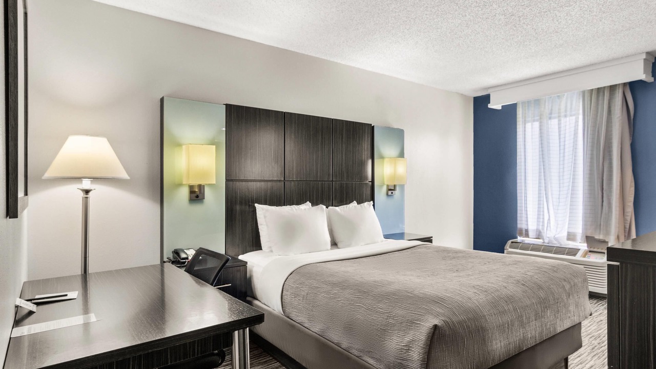 Photo of Bedroom in Orange Park