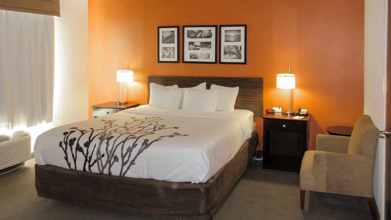 Photo of Bedroom in Dania Beach