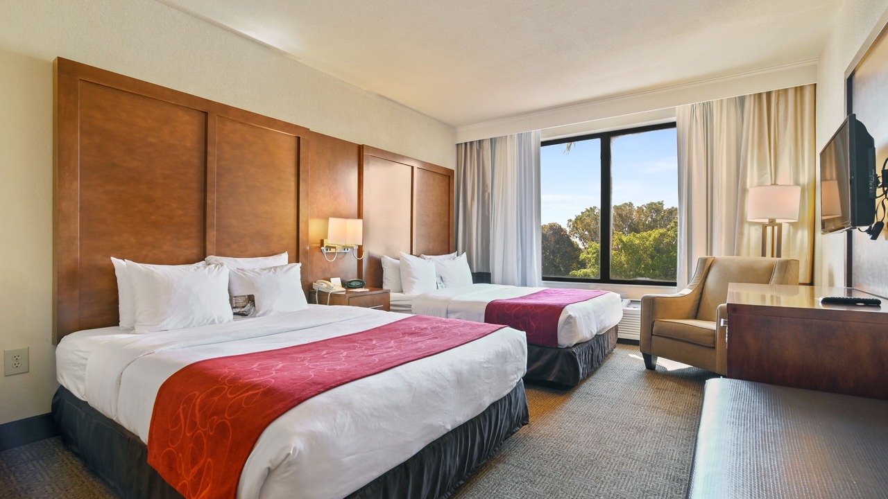 Photo of Bedroom in Ludlam