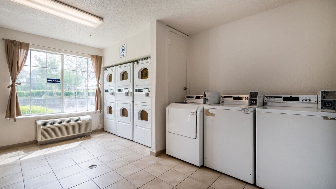 Photo of Others in Roswell