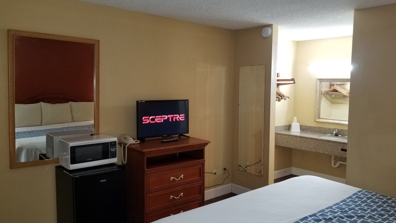 Photo of Bedroom in National Gardens
