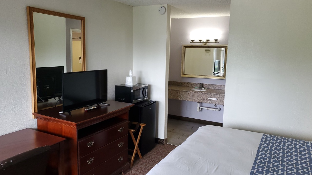 Photo of Bedroom in National Gardens