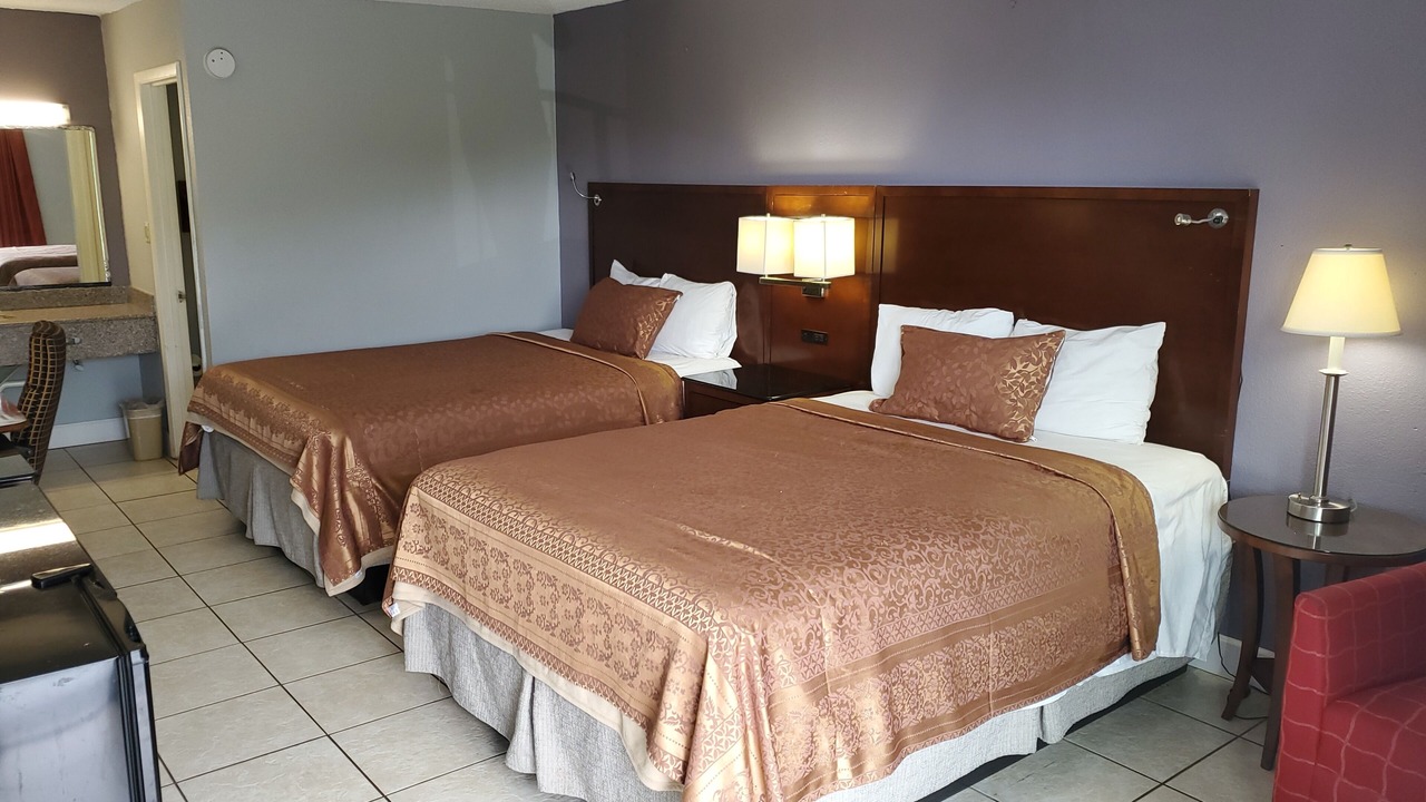 Photo of Bedroom in National Gardens