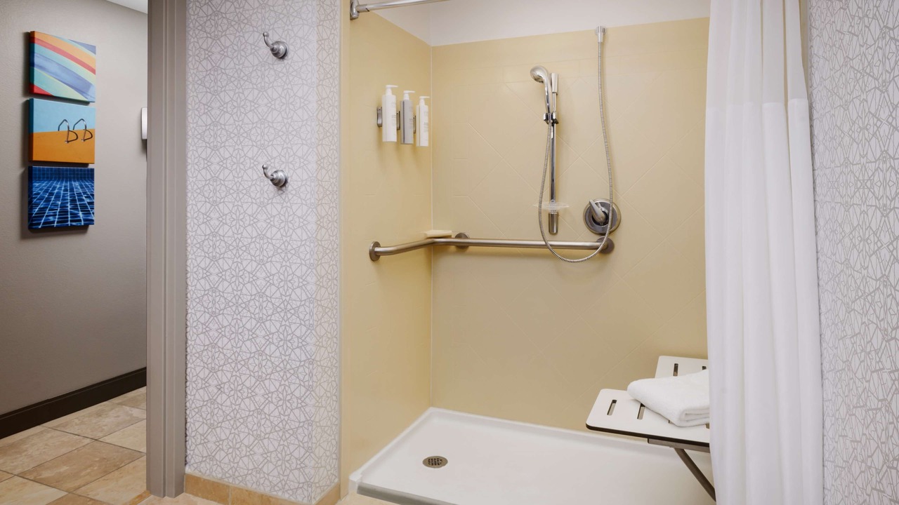 Photo of Bathroom in Oakland Park