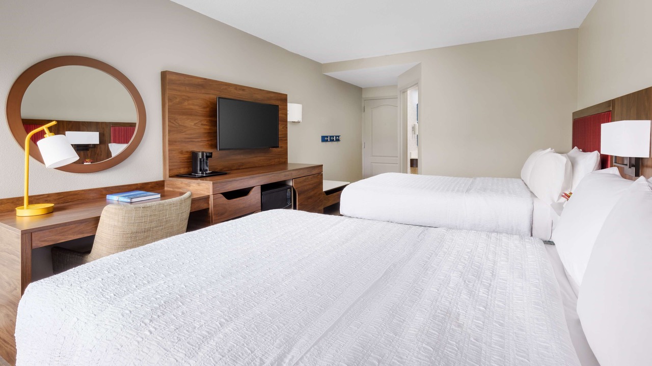 Photo of Bedroom in Oakland Park