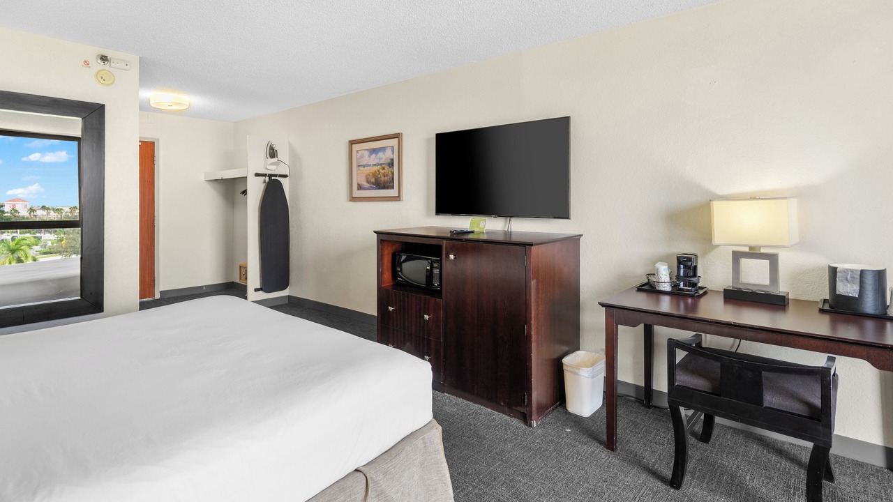 Photo of Bedroom in Villages of Palm Beach Lakes