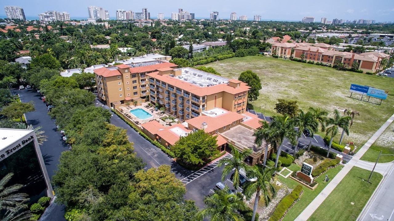 Photo of Outdoor in Park Shore
